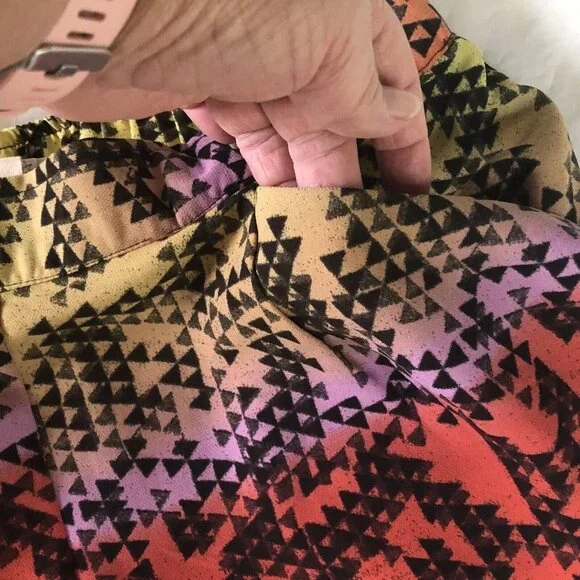 Silence + Noise Womens Shorts Size Small Colorful Geometric Athletic Gym Running - Picture 5 of 11